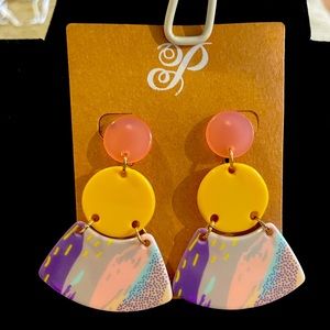 Plunder vintage Acrylic earrings